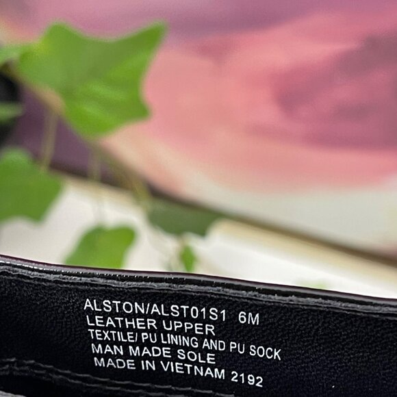 Steve Madden Alston Mid Heel Pointed Ankle Boot in Black Patent 6 - Picture 14 of 14